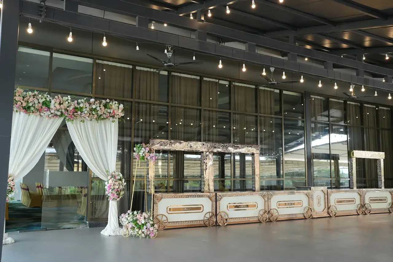 Coco Resort Banquets pune